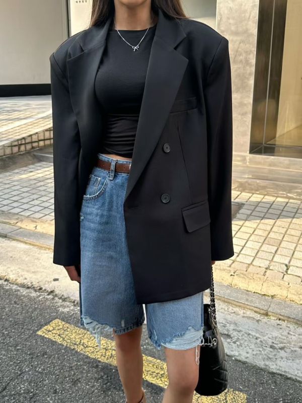 時髦的5分丹寧褲 