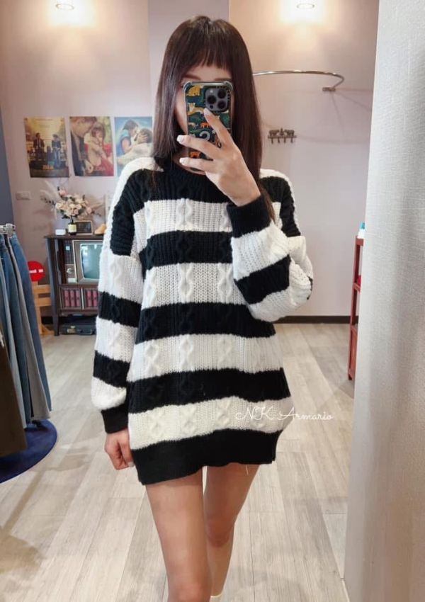 經典麻花條紋針織衣 