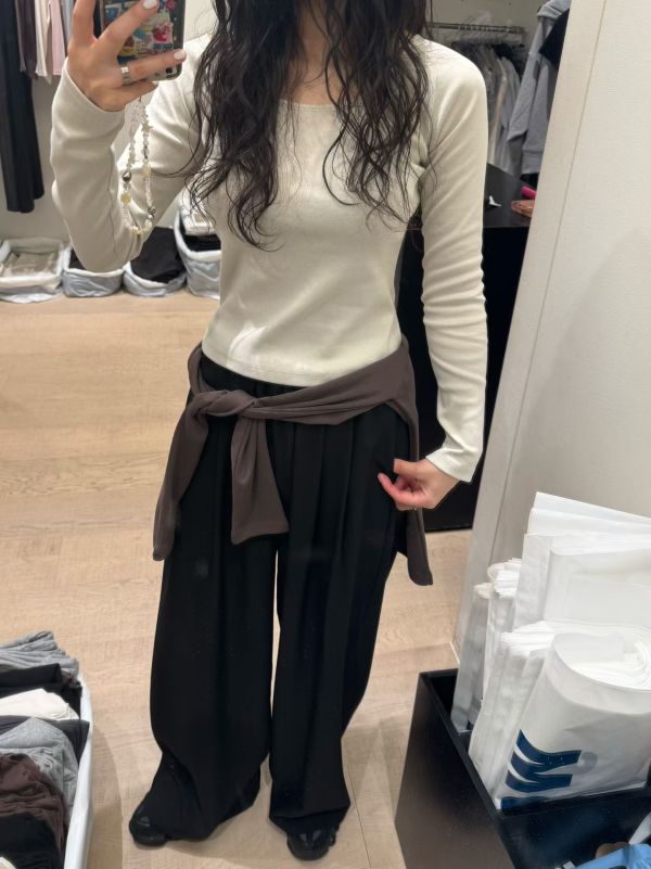 可以搭在外套裡的斜肩tee( 5色) 