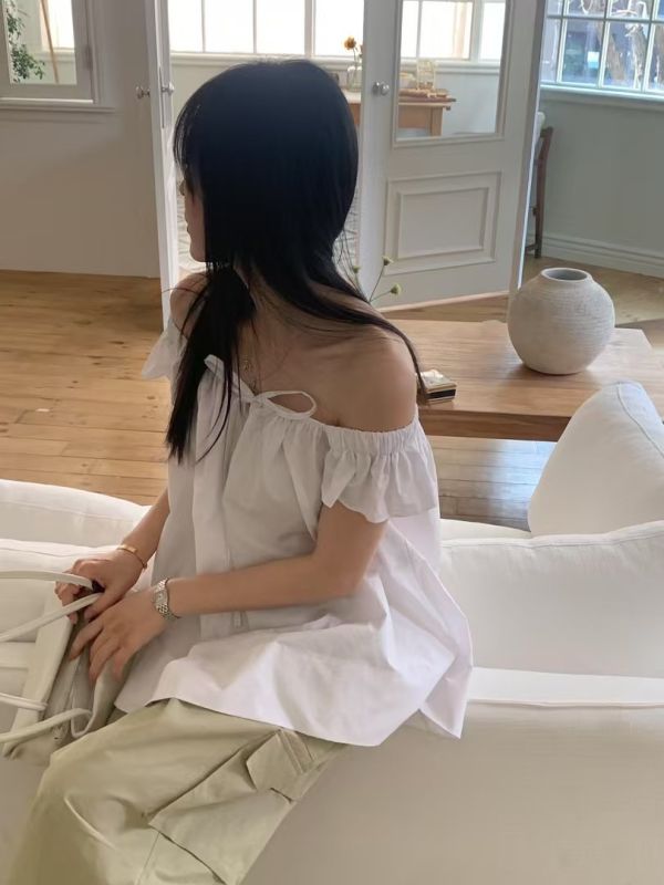 2穿小優雅蝴蝶結背心(也可以一字領 3色) 