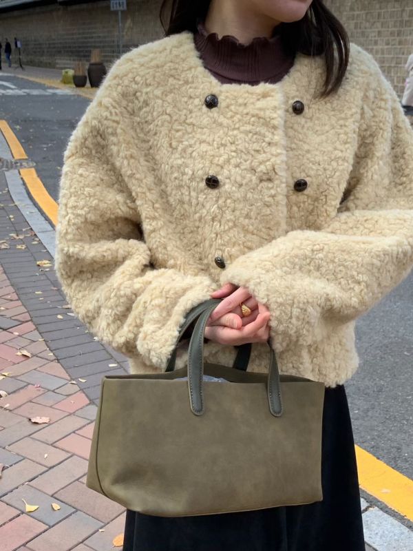 俐落的冬日比例-排扣毛毛外套(2色) 