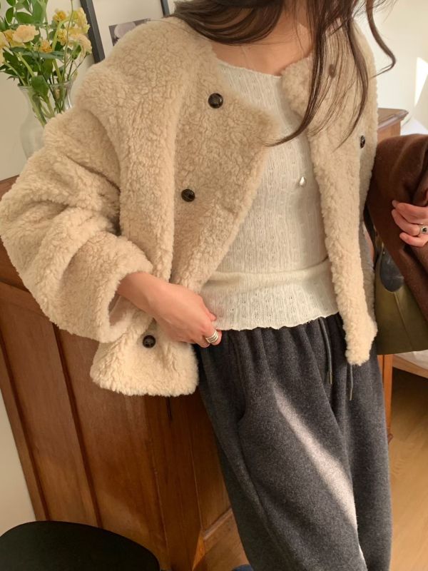 俐落的冬日比例-排扣毛毛外套(2色) 