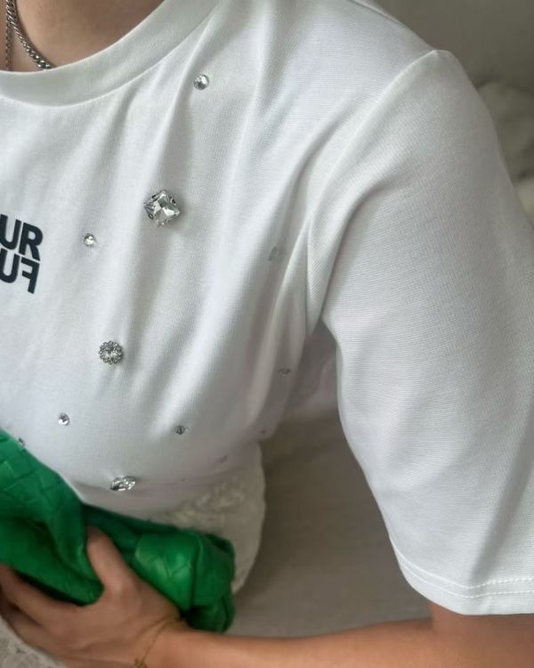 低調閃耀水鑽字母tee 