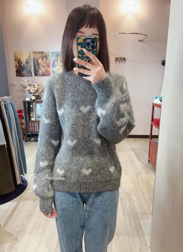 舒服好搭愛心毛衣 
