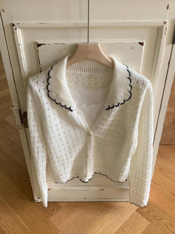 法式波浪領針織上衣 