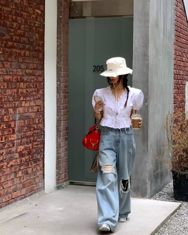 時髦又吸睛的日常丹寧褲 