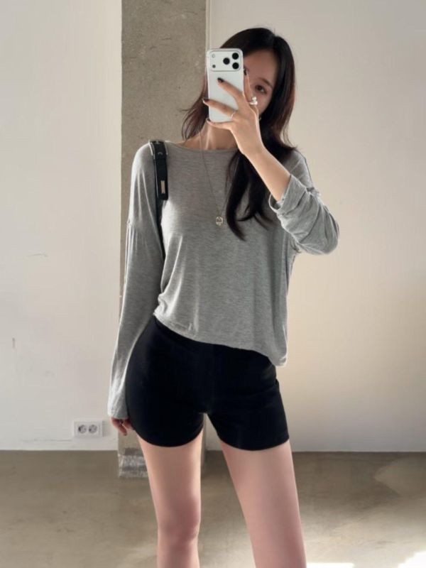 小性感穿進日常裡美背tee(3色) 