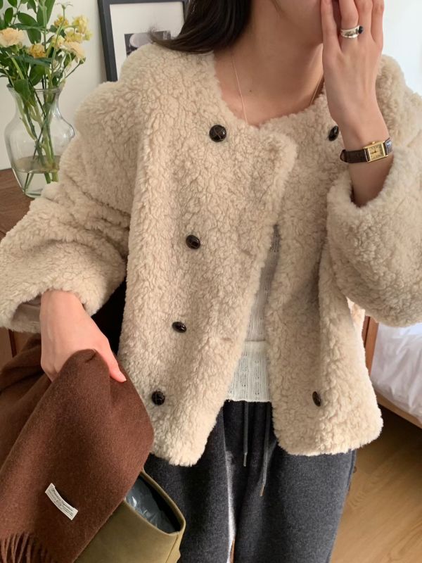 俐落的冬日比例-排扣毛毛外套(2色) 