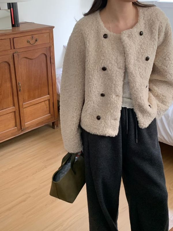 俐落的冬日比例-排扣毛毛外套(2色) 