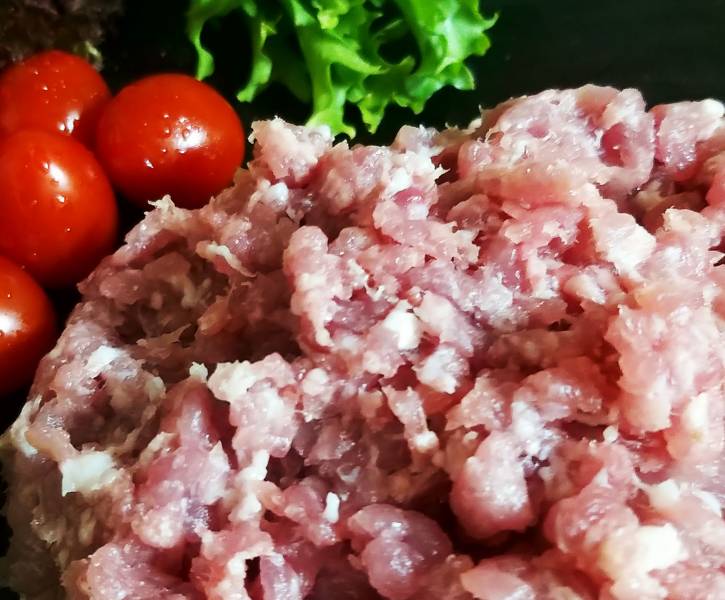 溫體黑毛豬~絞肉-細(前腿) 約600克±10% 