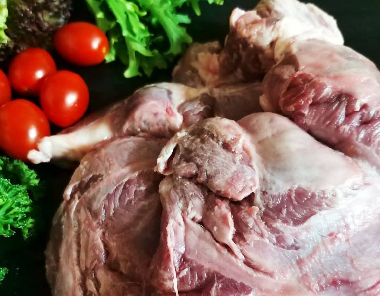 溫體黑毛豬~嘴邊肉 約600克±10% 