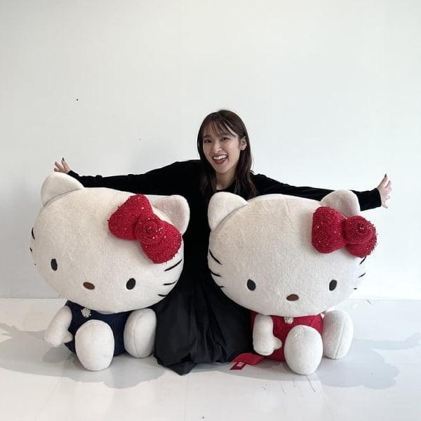 BEAMS HELLO KITTY 復古限定 坐姿超大毛絨玩偶 beams,日本限定,hellokitty,聯名限定
