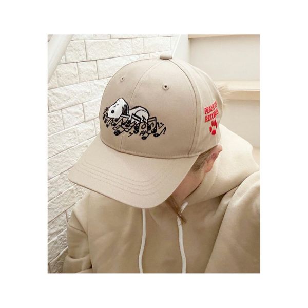 Snoopy刺繡鴨舌帽(男女可) 