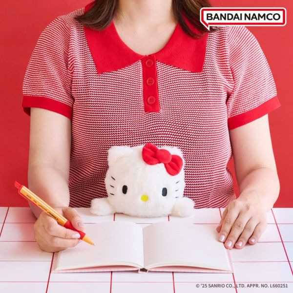 Sanrio Hello Kitty 輔助坐姿娃娃 
