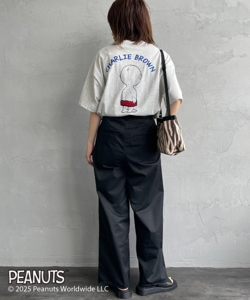 PEANUTS x JEANS FACTORY 特別訂製 查理布朗刺繡T恤 (米灰款) 