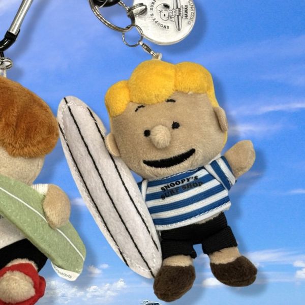 SNOOPY'S SURF SHOP x PEANUTS 史努比 阪急限定款 衝浪玩偶登山扣 