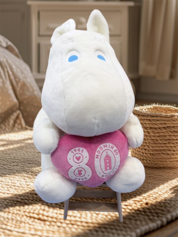 moomin park限定 嚕嚕米80週年抱愛心特大毛絨玩偶 