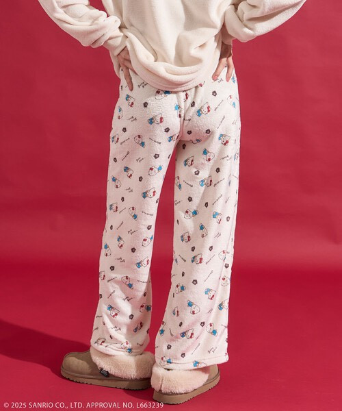 HELLO KITTY FREAK’S STORE 限定 秋冬居家睡衣組 