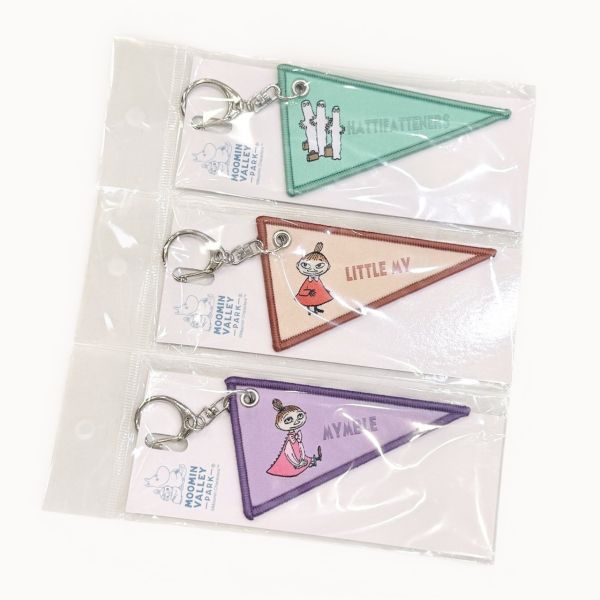 MOOMIN VALLEY PARK 三角旗鑰匙圈 