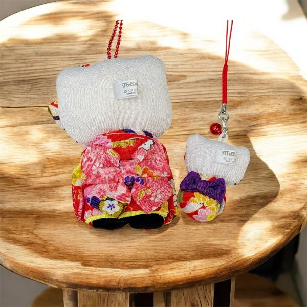 Sanrio Kitty縐布和服珠鏈玩偶吊飾 