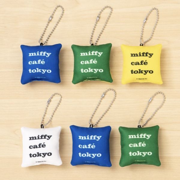 Miffy Café Tokyo 限定 插畫抱枕吊飾系列 