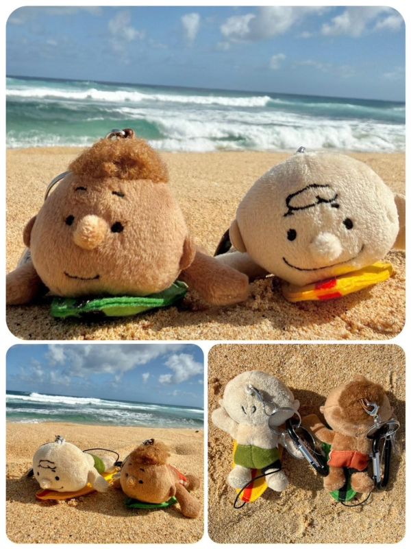 SNOOPY'S SURF SHOP x PEANUTS 衝浪玩偶登山扣 