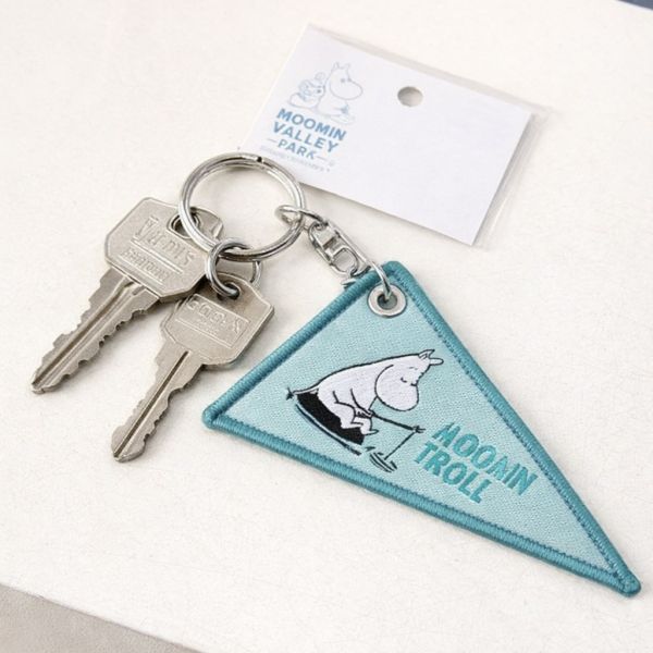 MOOMIN VALLEY PARK 三角旗鑰匙圈 