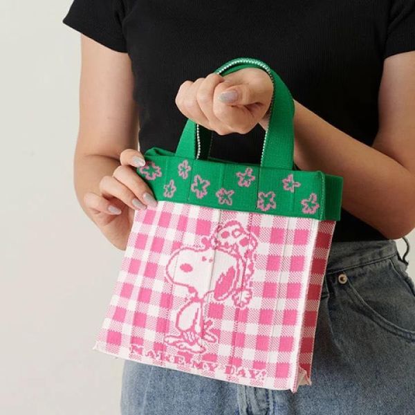 SNOOPY「MAKE MY DAY!」限定針織迷你托特包 