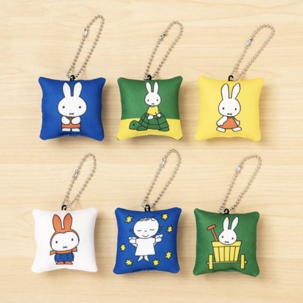 Miffy Café Tokyo 限定 插畫抱枕吊飾系列 