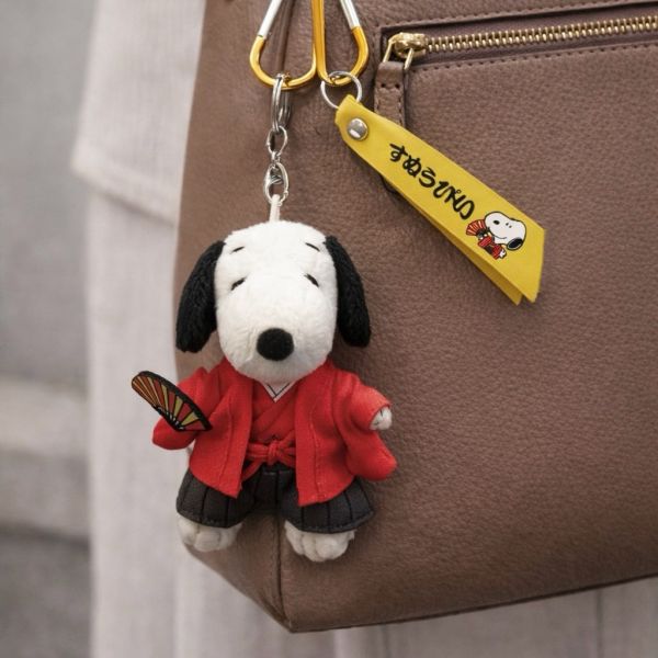 史努比 歐拉夫 新年和服毛絨玩偶登山扣吊飾 