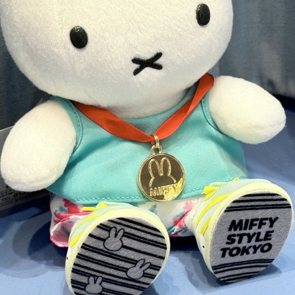 Jogging Miffy 毛絨玩偶 東京車站限定 