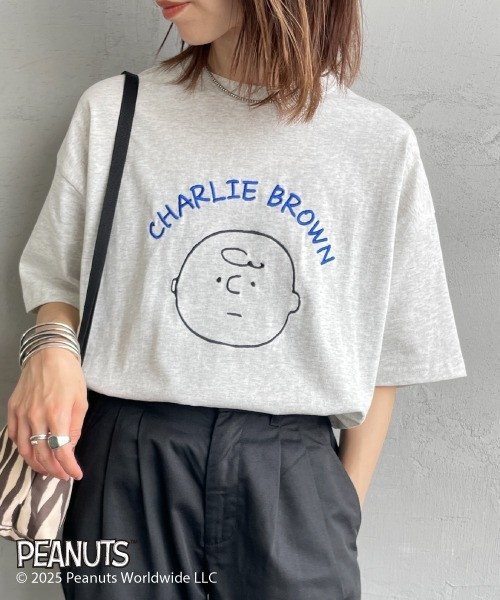 PEANUTS x JEANS FACTORY 特別訂製 查理布朗刺繡T恤 (米灰款) 