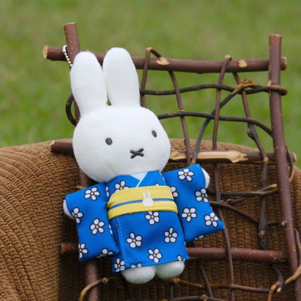 米菲穿白花藍和服吊飾 