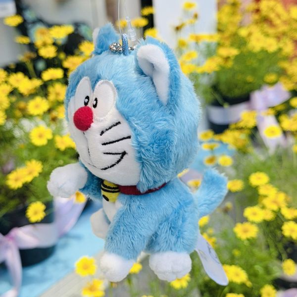 日本未來百貨限定 哆啦A夢招財貓造型毛絨吊飾 