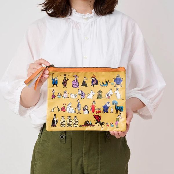 MOOMIN 80週年限定 滿版姆人物 帆布袋/防水收納包 