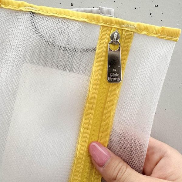 SOLEIL Miffy 輕量防水可收納彎月包 