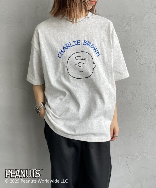 PEANUTS x JEANS FACTORY 特別訂製 查理布朗刺繡T恤 (米灰款) 