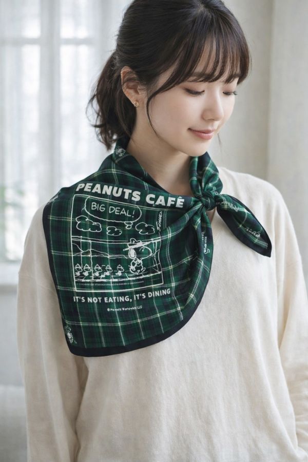 PEANUTS Cafe 史努比格紋方巾 