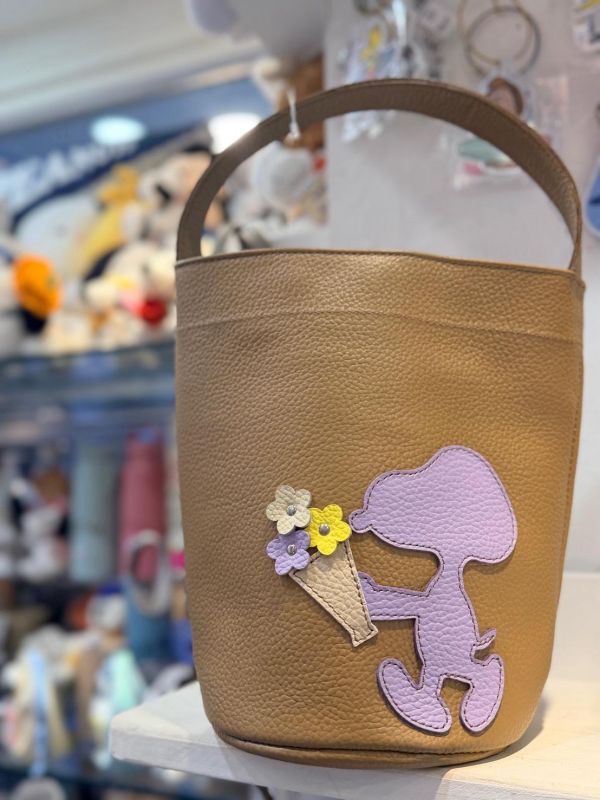 Kotty X SNOOPY in GINZA 展覽限定 牛皮手工手提圓筒包 