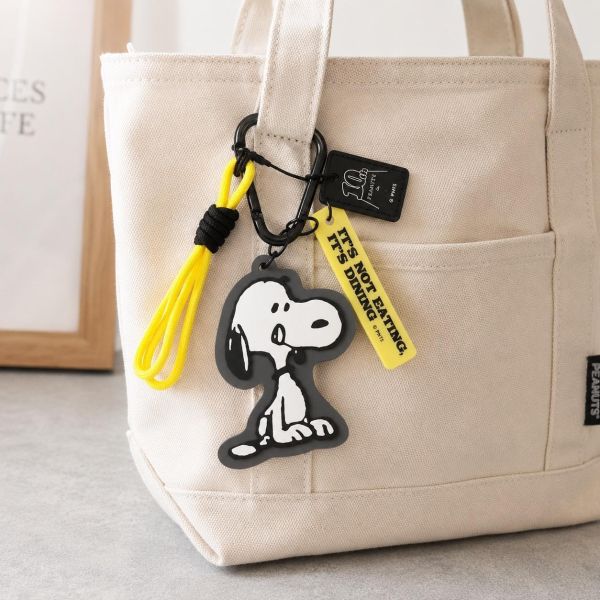 PEANUTS Cafe限定 Snoopy 造型登山扣吊飾 