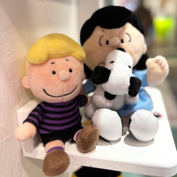 Snoopy 露西/驚喜之吻 玩偶 