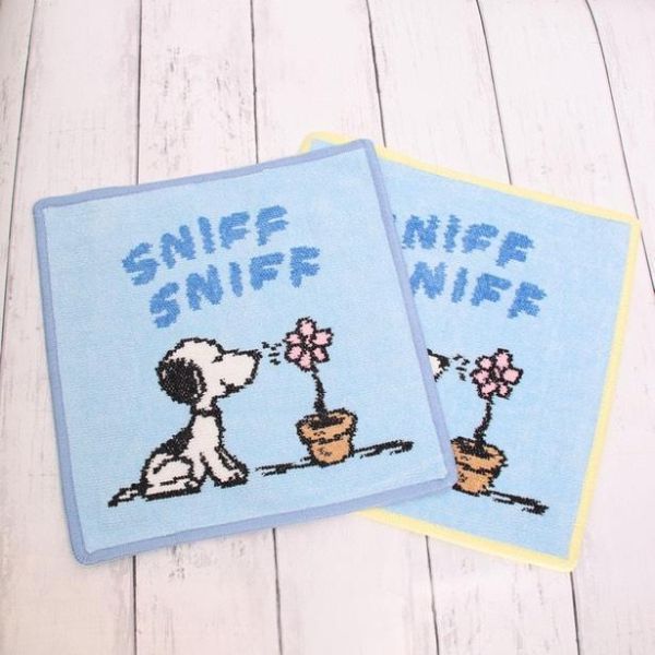 FEILER × PEANUTS LIFE & TIMES Snoopy聞花手帕 