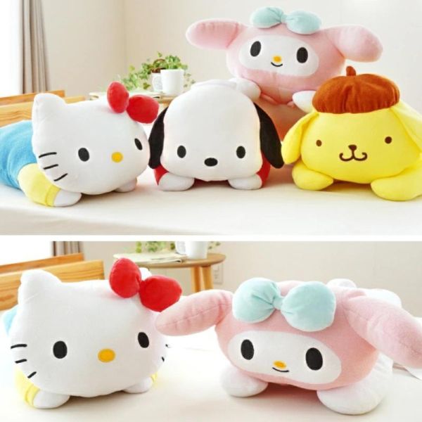 西川 X Hello Kitty 趴睡造型彈力抱枕 