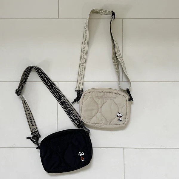 Heming's 史努比刺繡刺繡標籤絎縫斜背包 