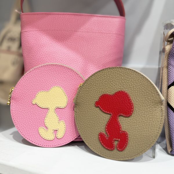 Kotty×史努比銀座限定 撞色牛皮剪影圓收納包 