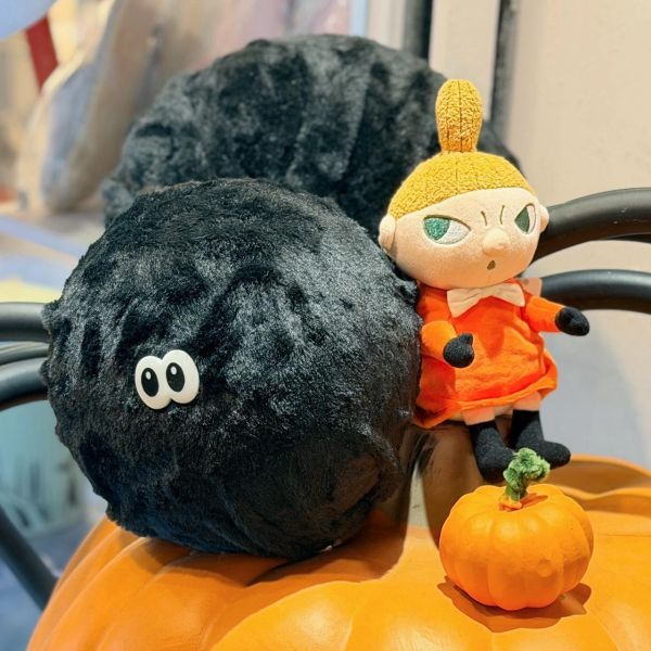 MOOMIN SHOP 限定｜小不點姊妹兄弟系列・橘色洋裝玩偶 
