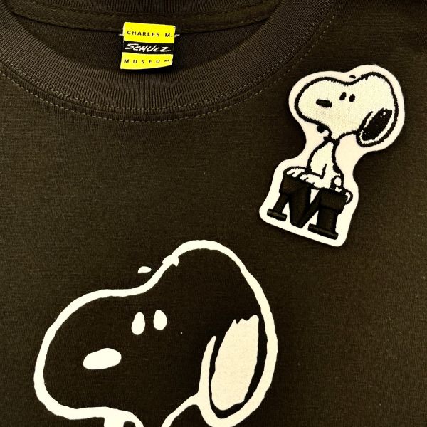 Snoopy Museum 經典LOGO 刺繡胸針/別針 