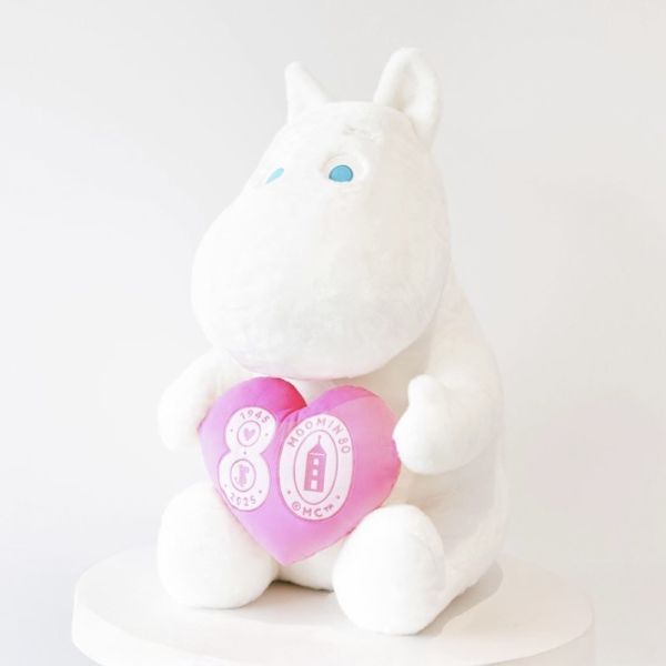 moomin park限定 嚕嚕米80週年抱愛心特大毛絨玩偶 