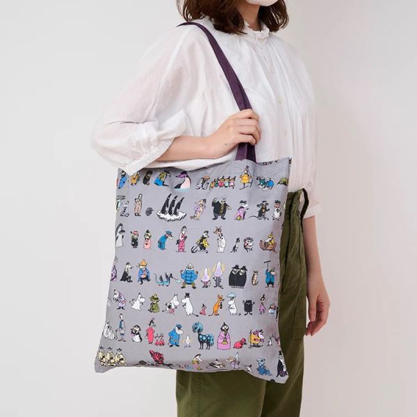 MOOMIN 80週年限定 滿版姆人物 帆布袋/防水收納包 