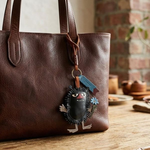 genten × MOOMIN「Stinky」皮革吊飾 